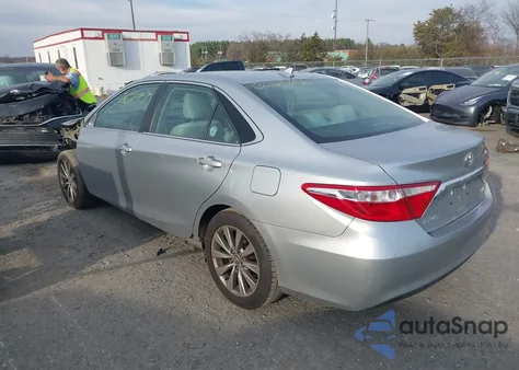2017 Toyota Camry Xle z USA, uszkodzony, nr VIN 4T1BF1FK8HU717610